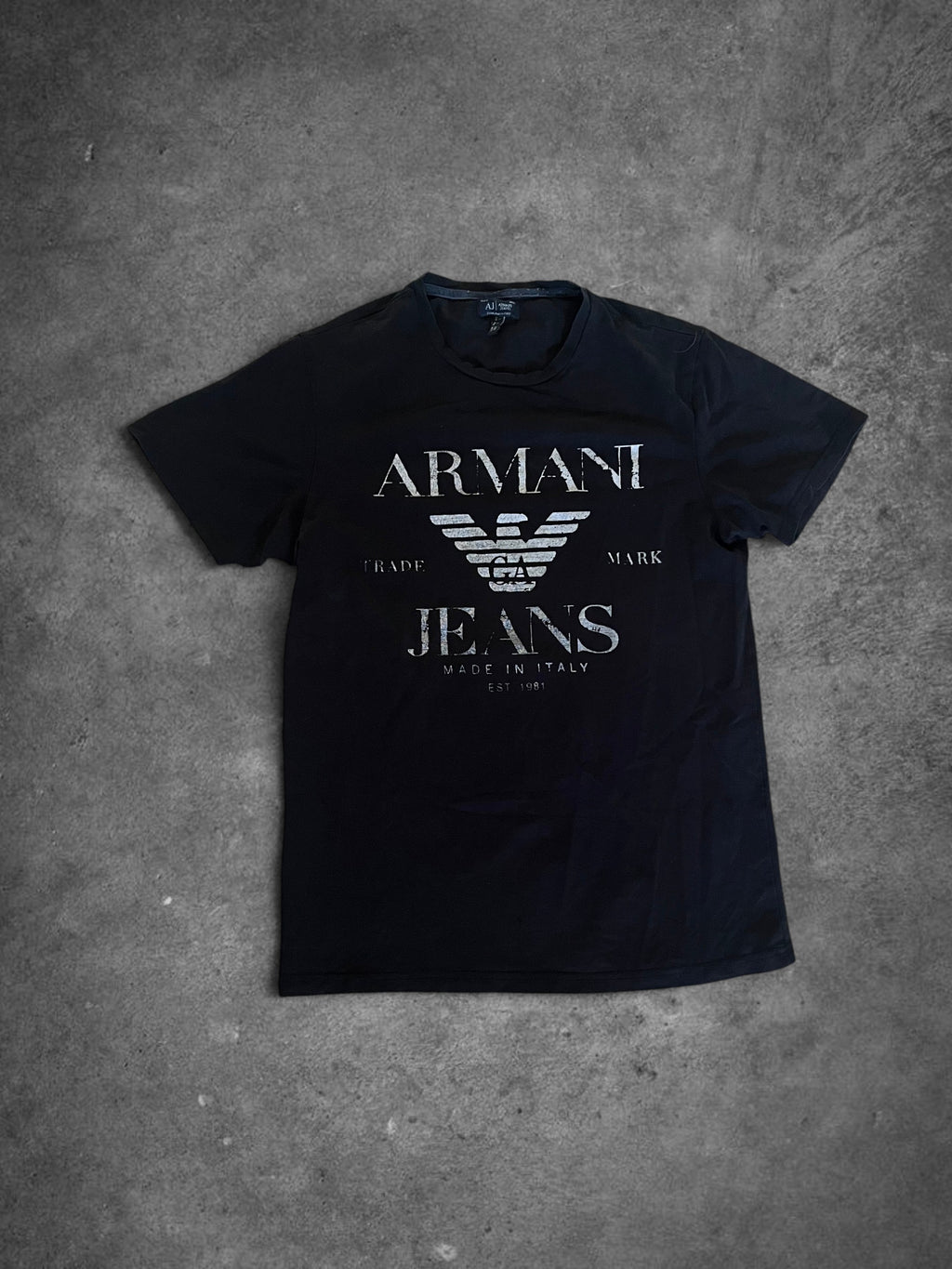 Armani T-Shirt - L