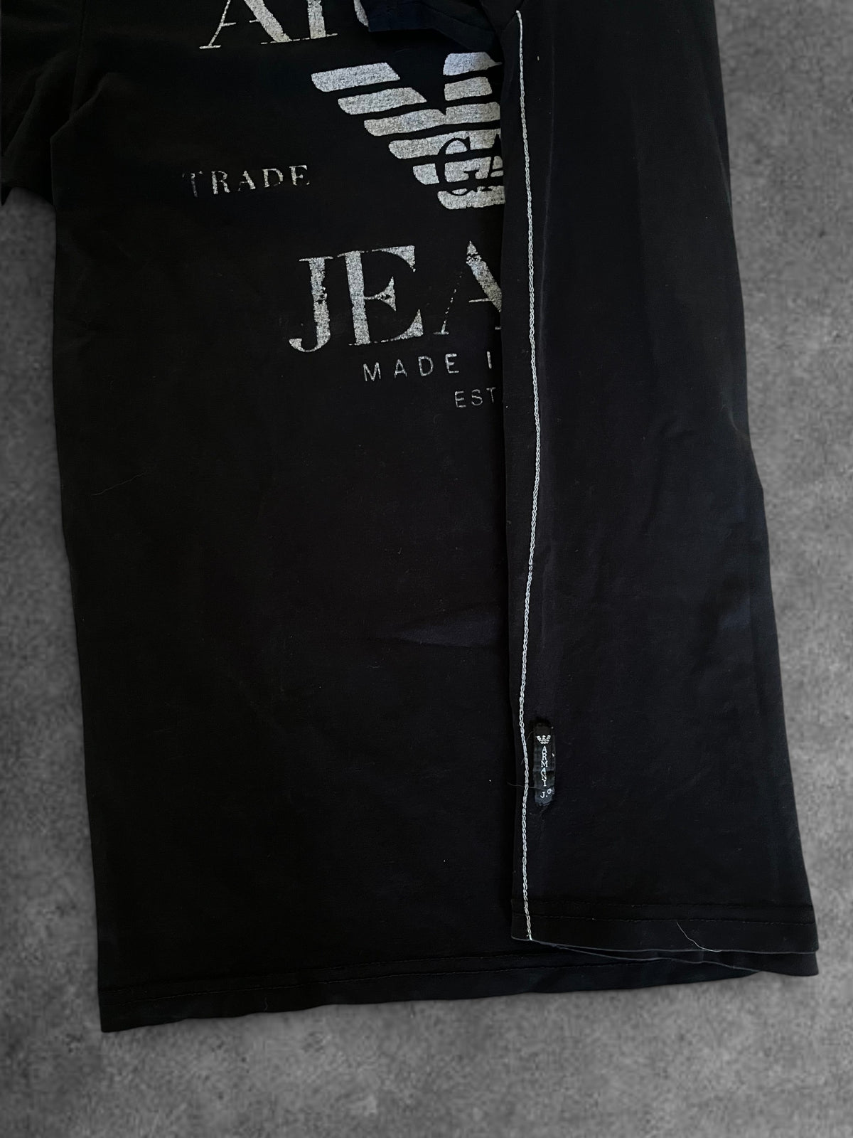 Armani T-Shirt - L